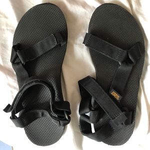 Black Tevas
